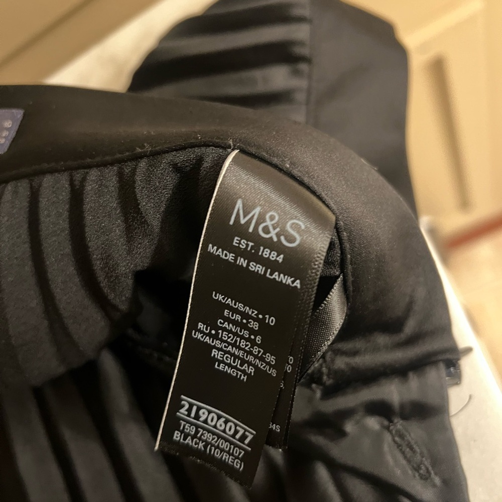 Marks & Spencer Black Pleated Maxi Skirt - Picture 2 of 4